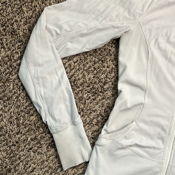 Lululemon Reversible Define Jacket - Picture 6 of 14